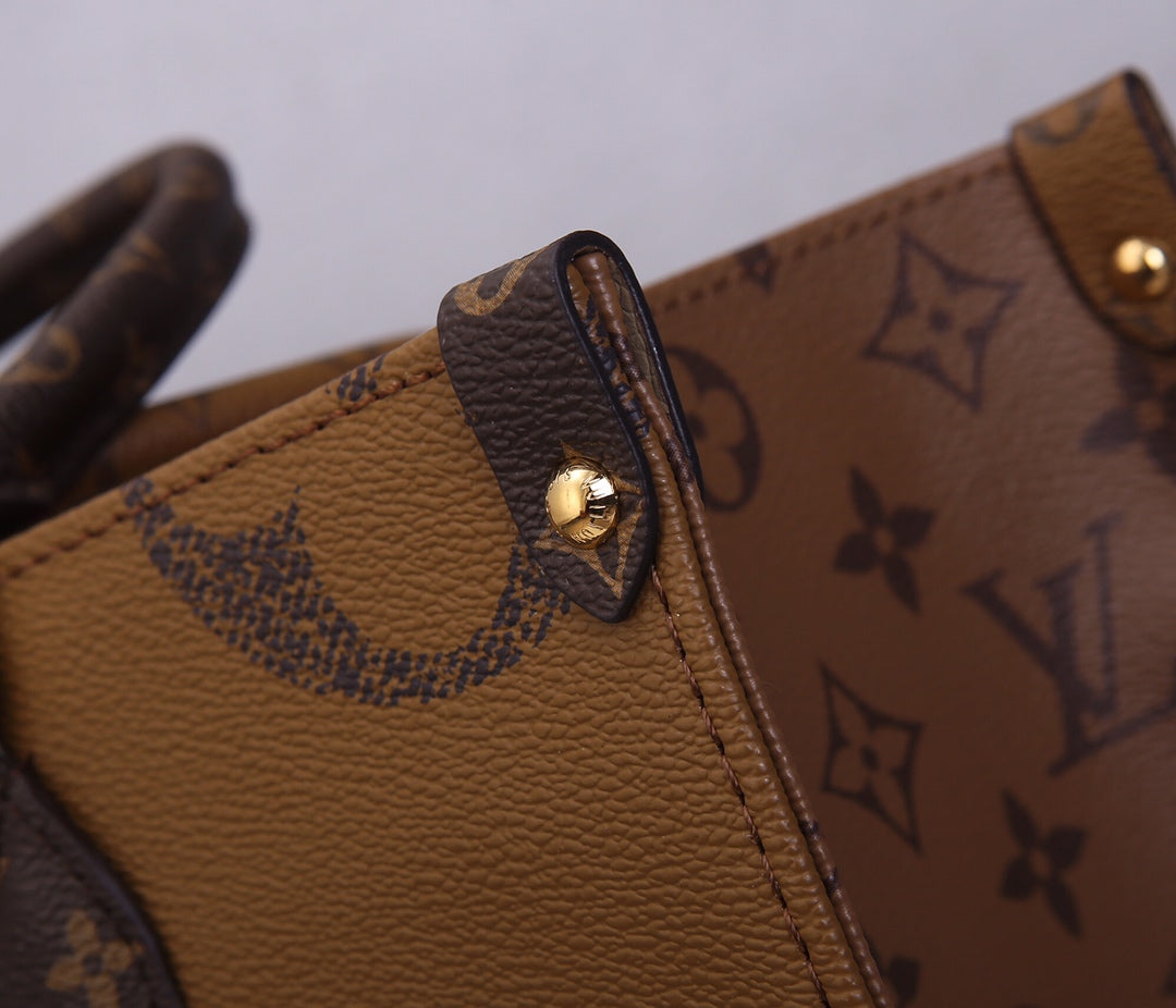 1XE65BDE Stylish leather bag 