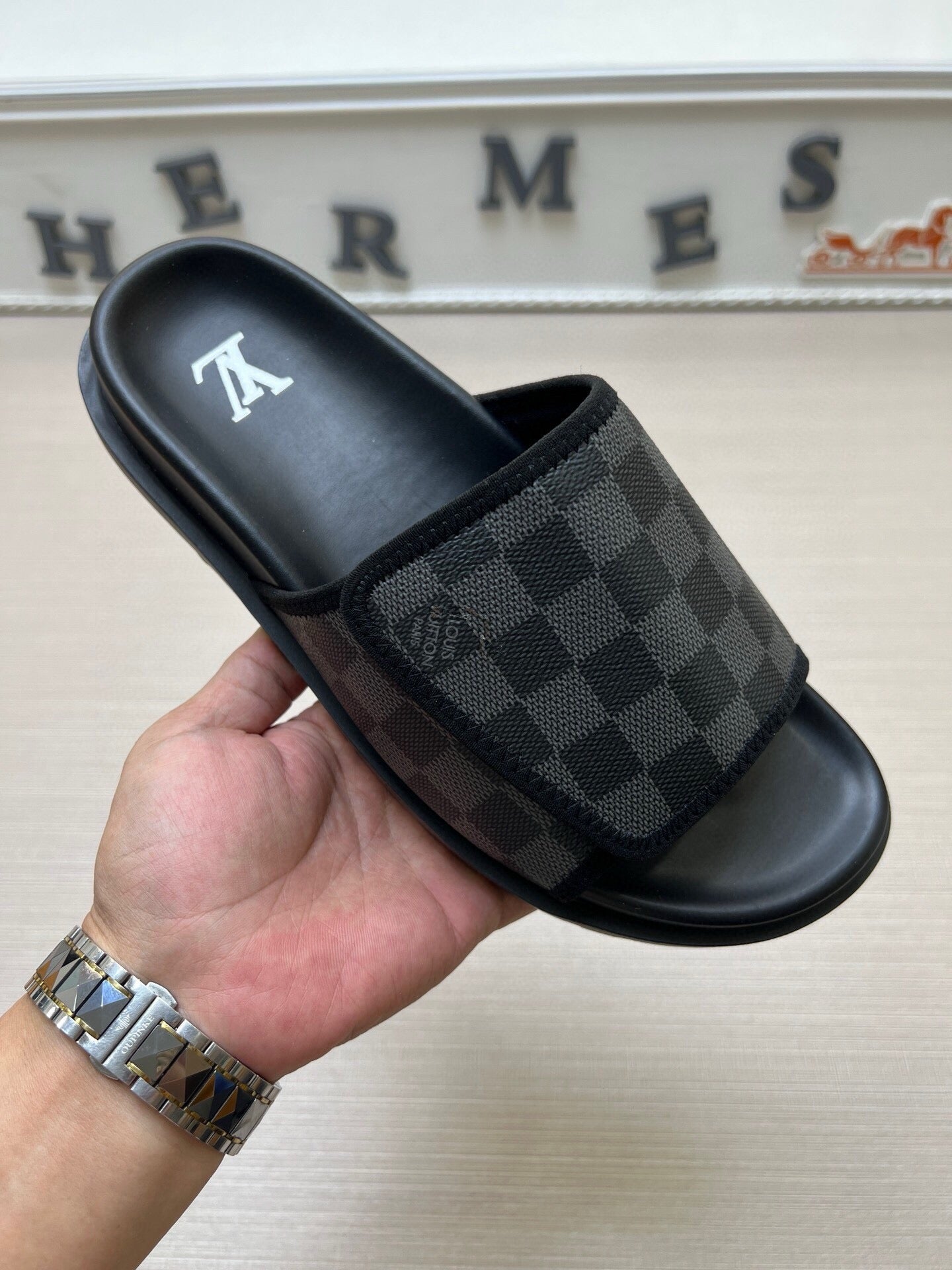 5WE245ZDE Stylish Slippers