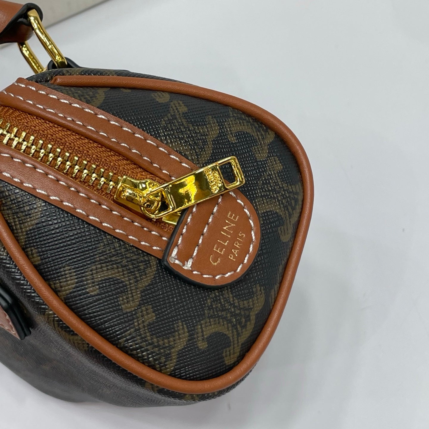 155NN27BDE Stylish leather bag