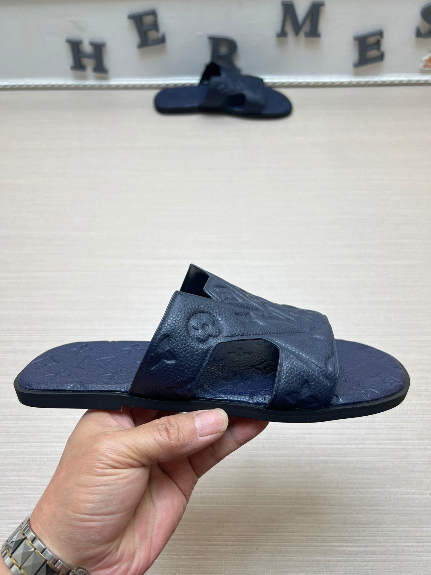 54E34ZDE Stylish slippers