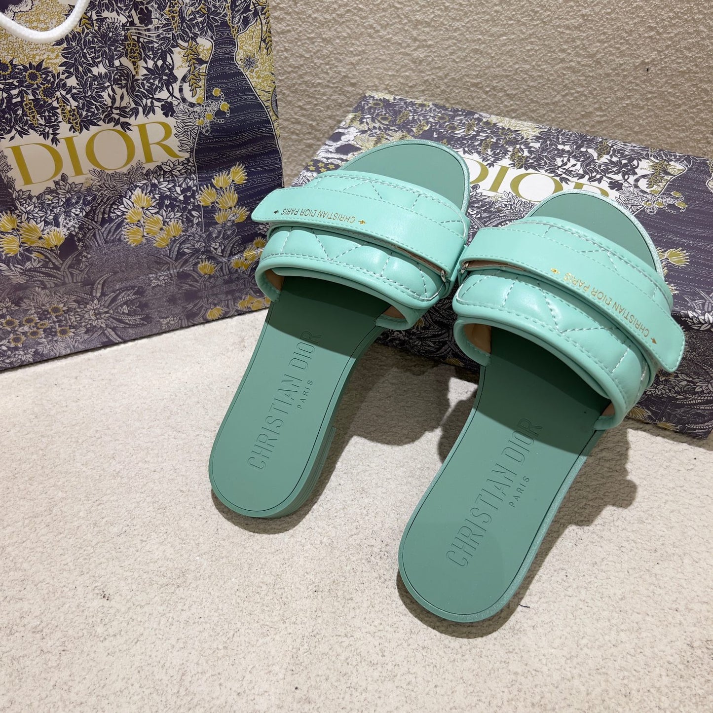 14D79ZDE Stylish Slippers
