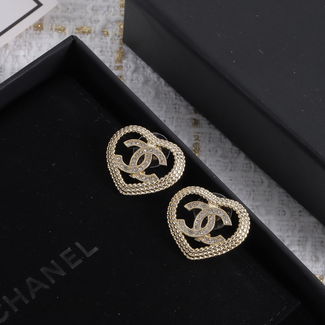 14C374EDE Stylish Earrings