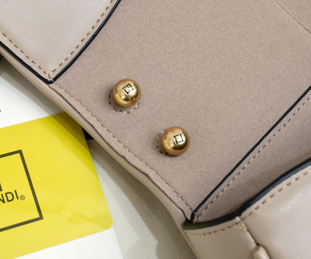 2XF89BDE Stylish leather bag 