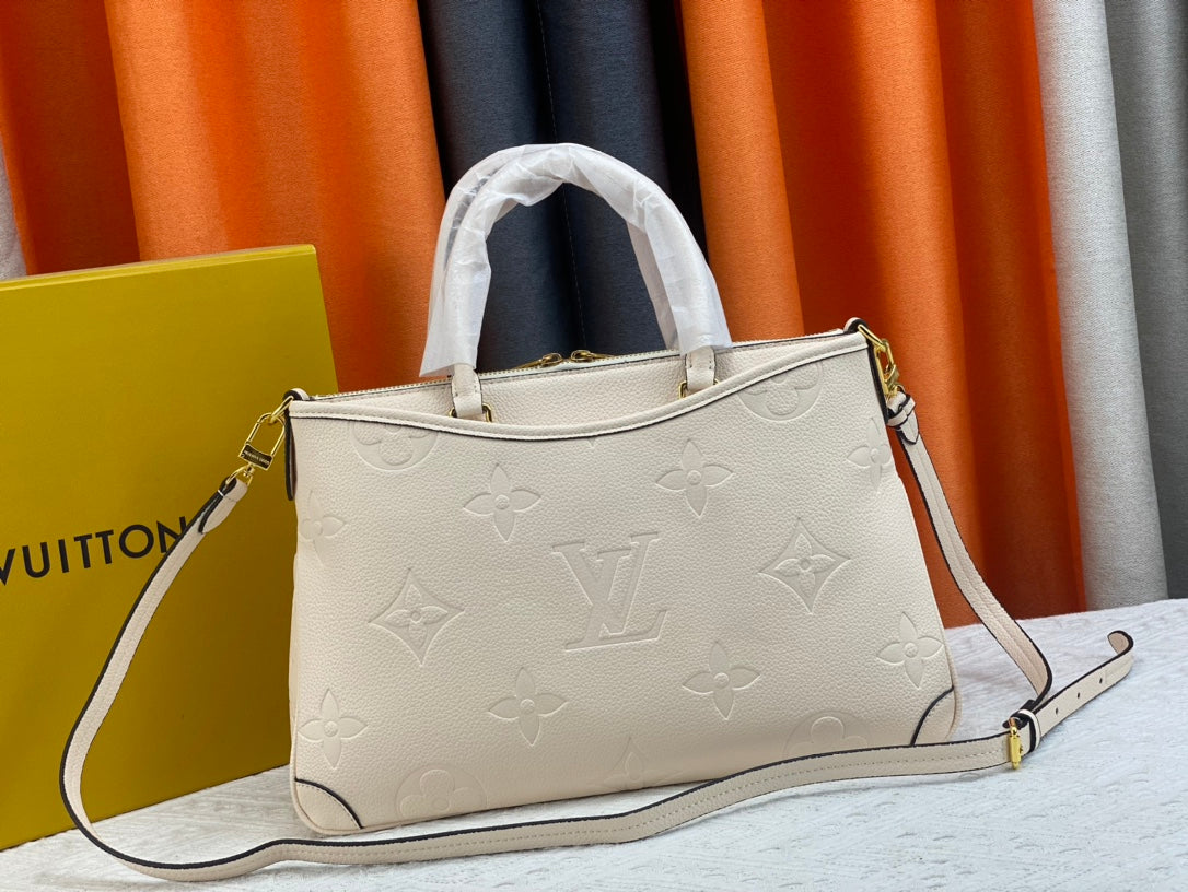 2XE174BDE Stylish leather bag 