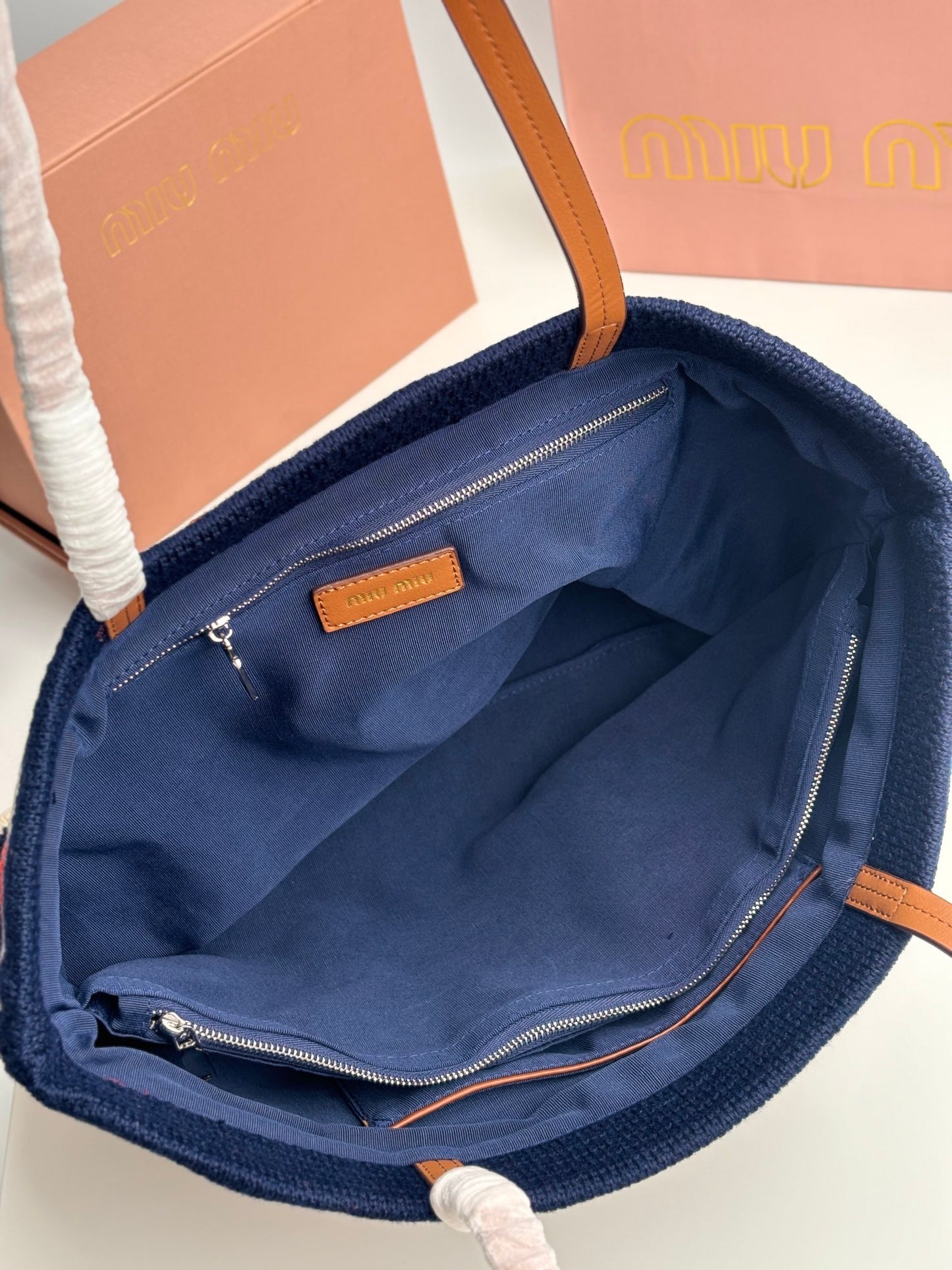 1XA78BDE Stylish Woven Bag