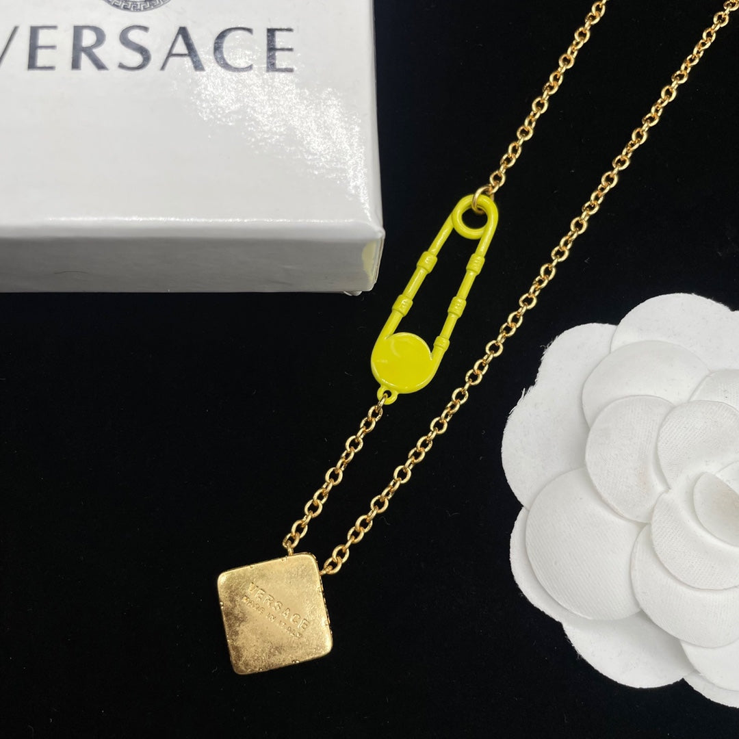 175RB47XDE Stylish Necklaces