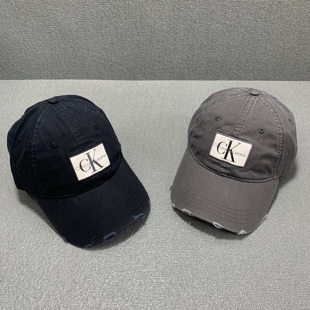 125ZA496MDE Stylish hats