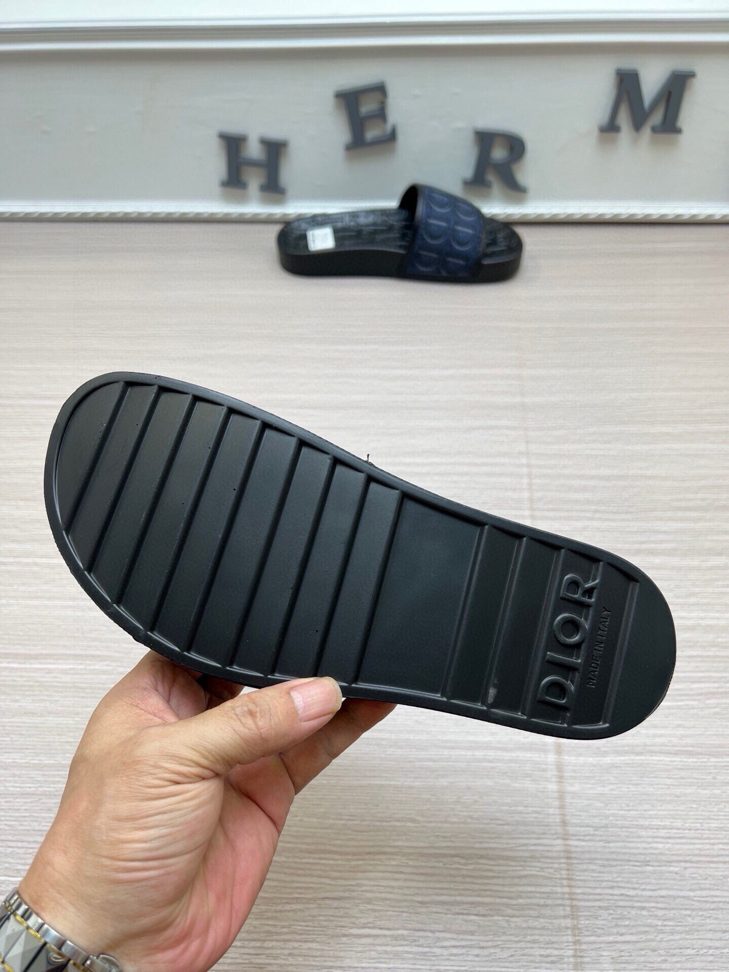 5LD214ZDE Stylish Slippers