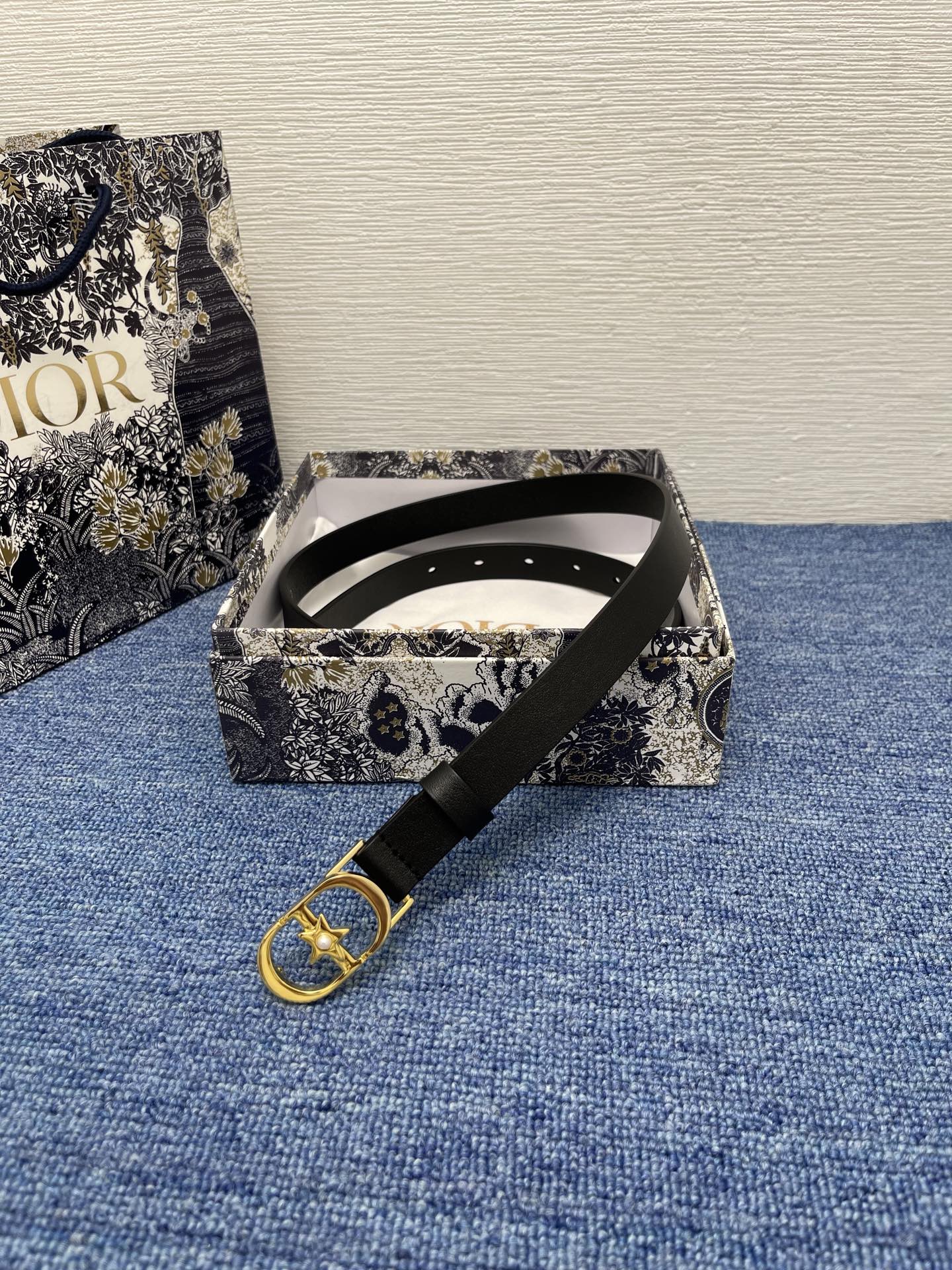 155RD205PDE Stylish  High quality belt With full package