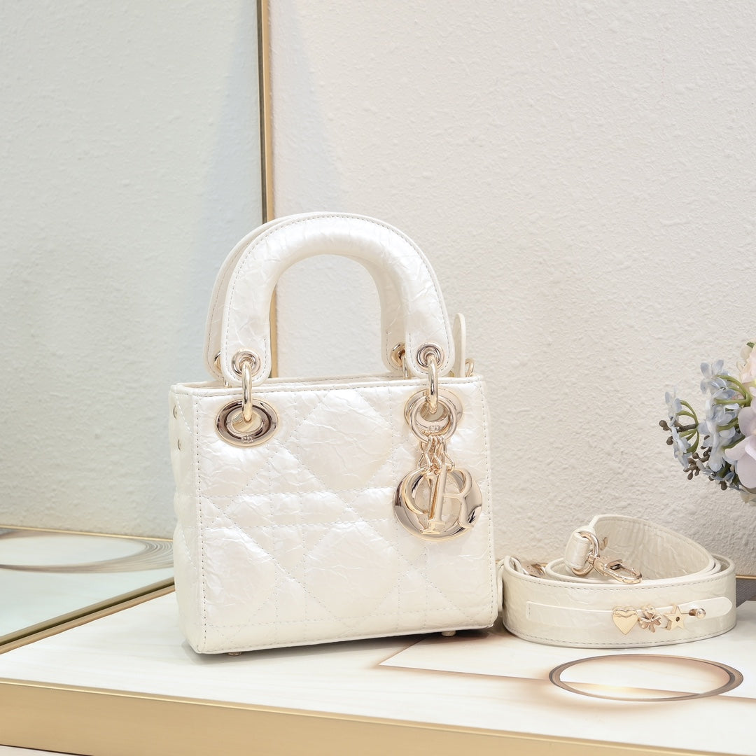 1XD438BDE Stylish leather bag