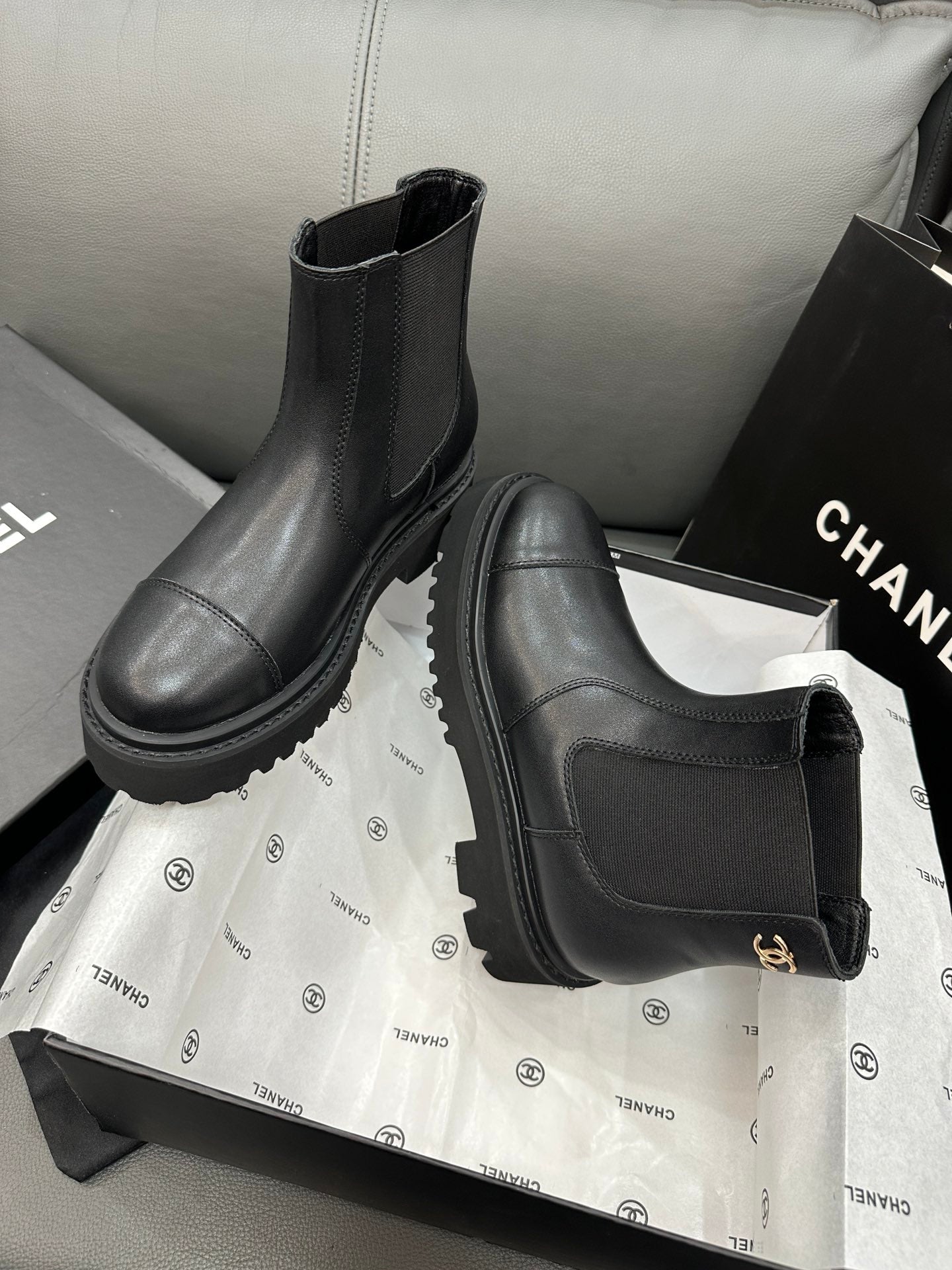 1JC13ZDE Stylish leather boots