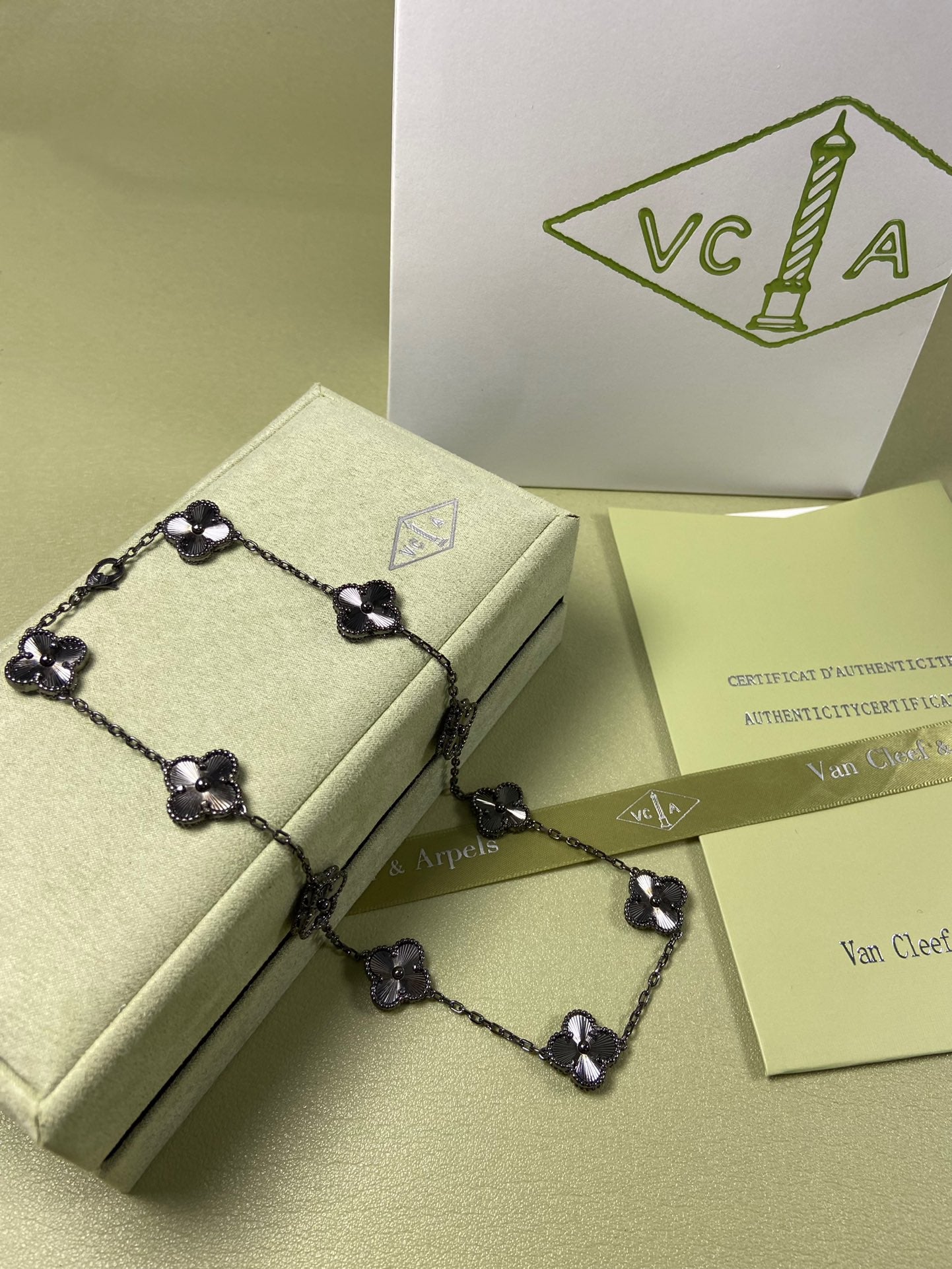 5XVA185KDE Stylish rings,earrings, bracelets,necklaces