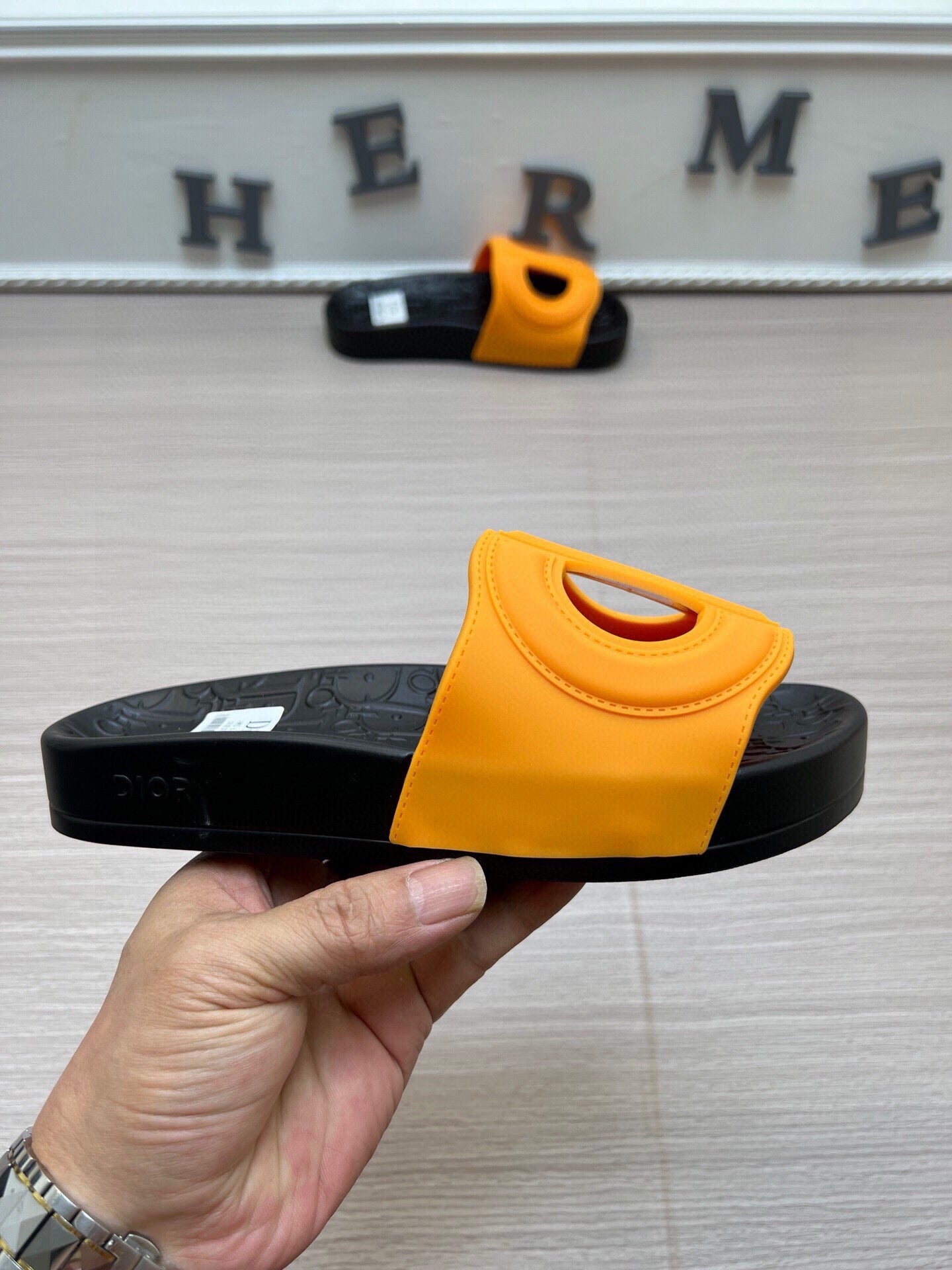 5LD213ZDE Stylish Slippers