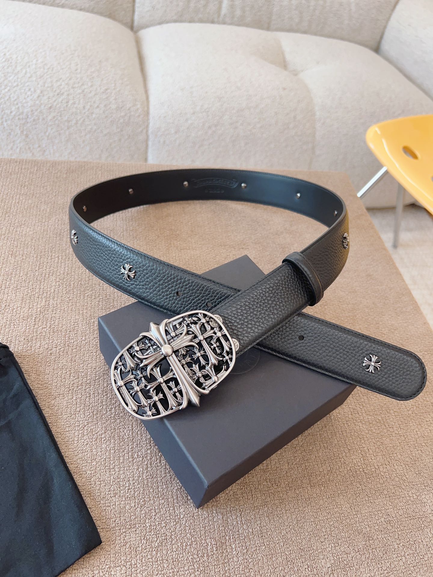 255RA15PDE Stylish  High quality belt With full package