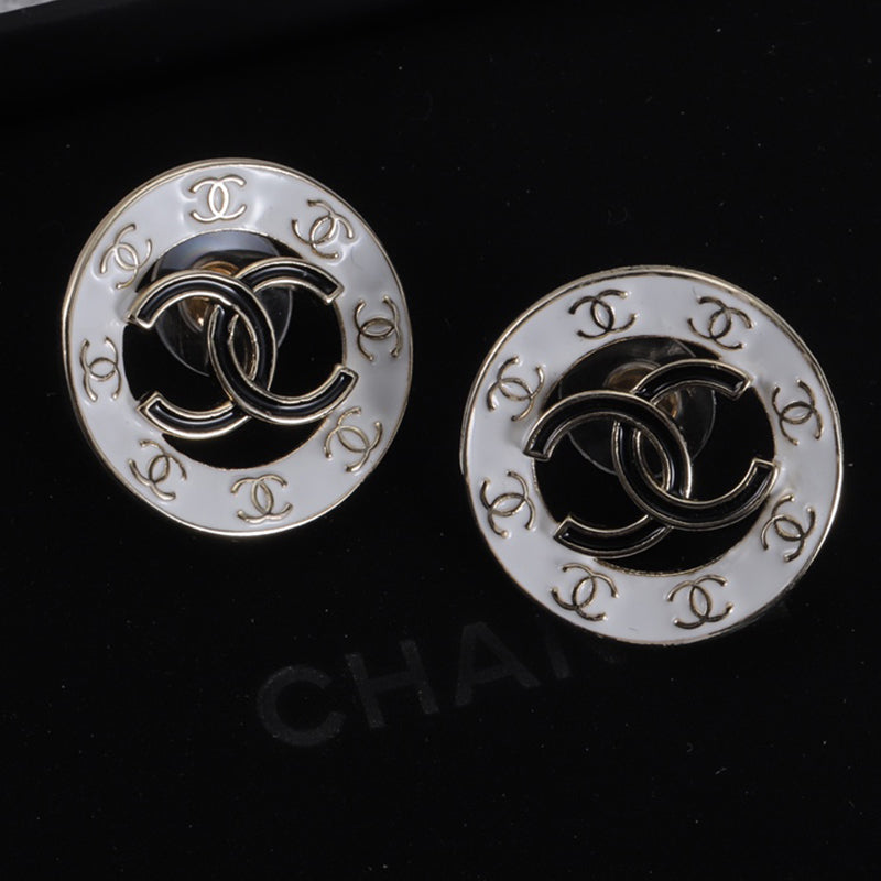 14C421EDE Stylish Earrings