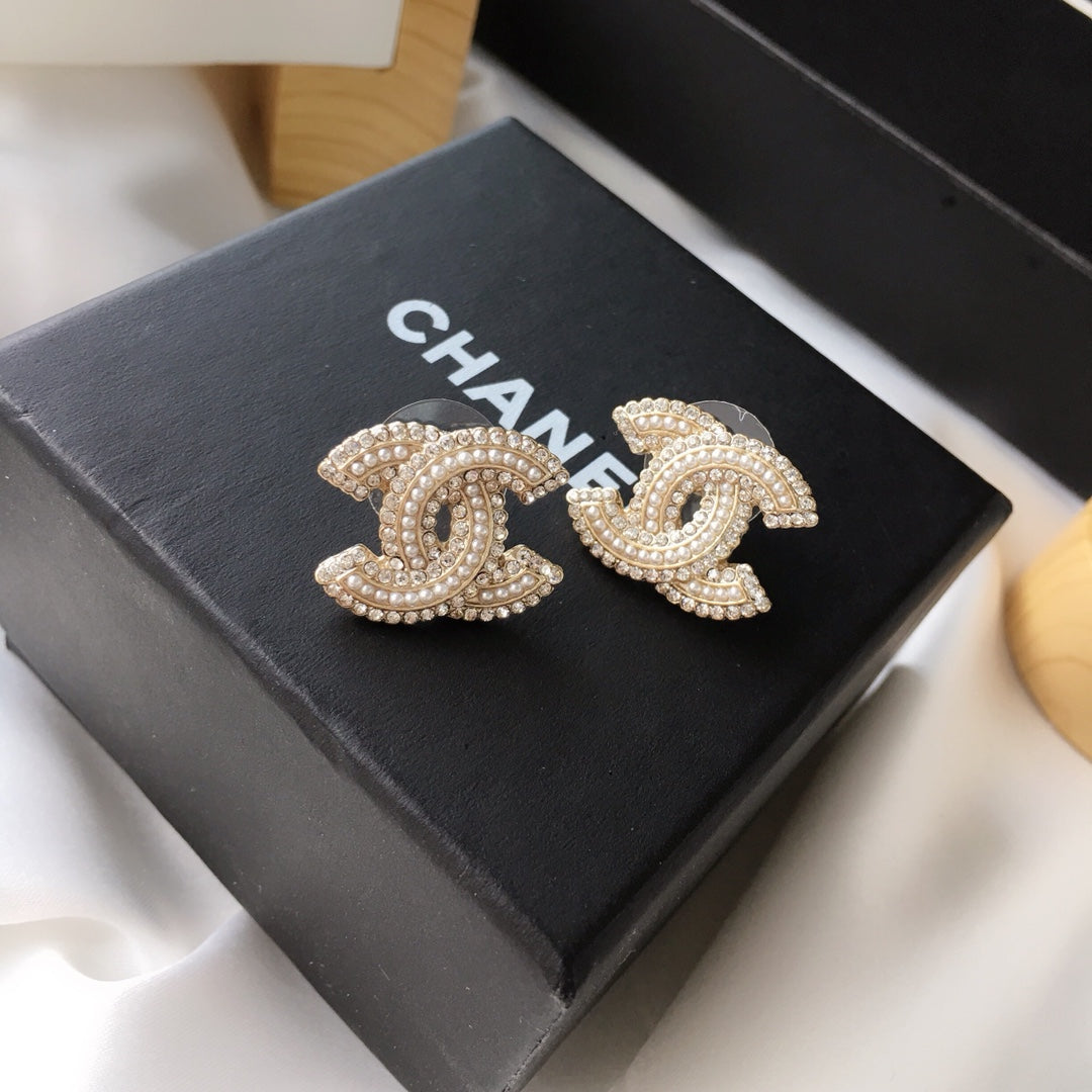 14C485EDE Stylish Earrings