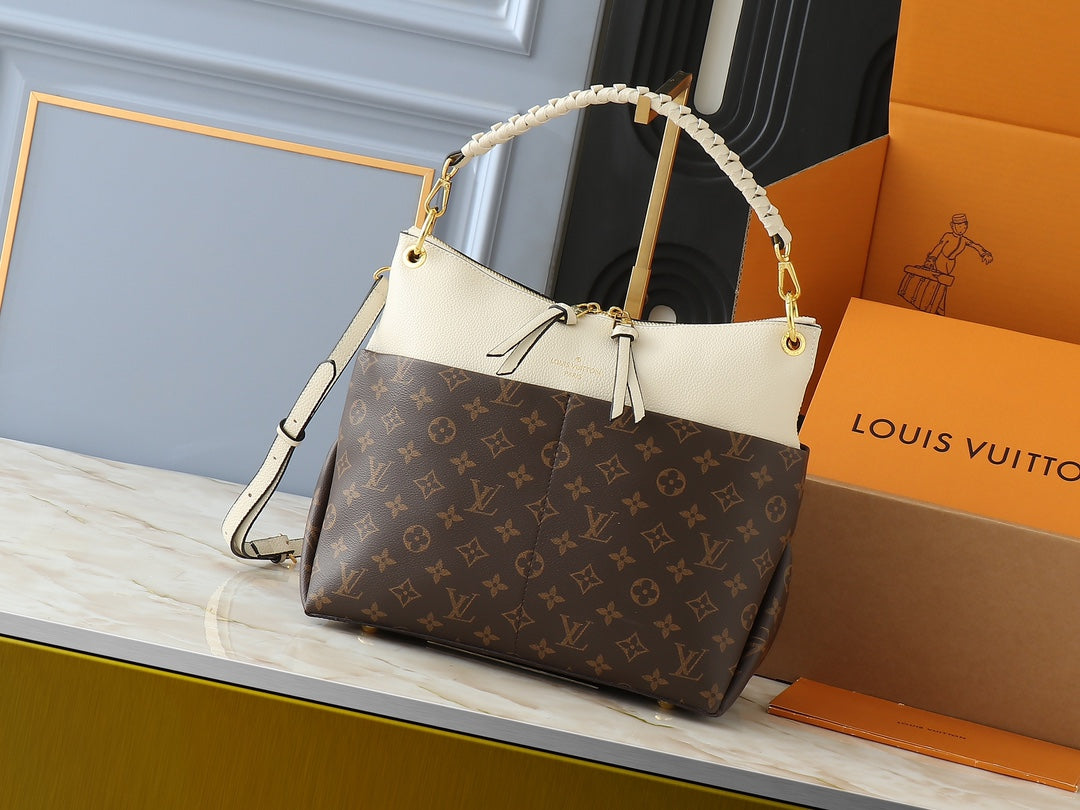 1WE115BDE Stylish leather bag