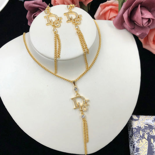 1YD51XDE Stylish  Earrings  Necklaces