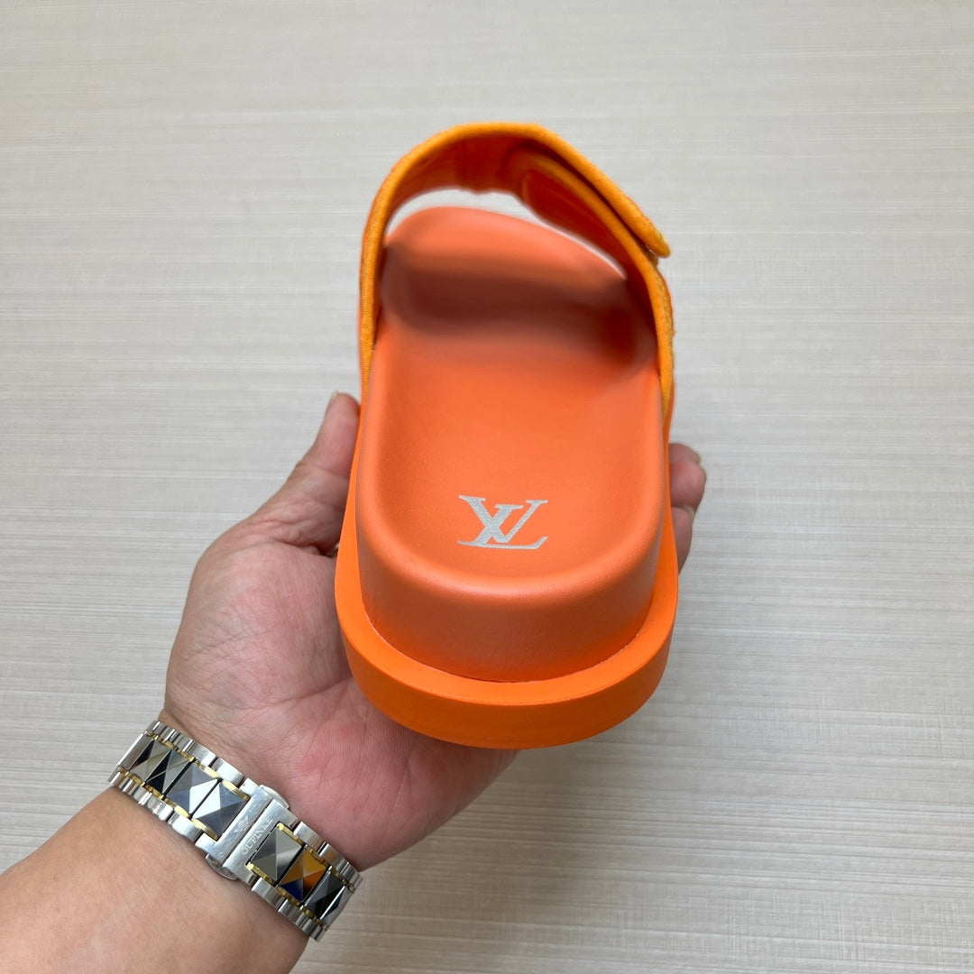 54E14ZDE Stylish slippers