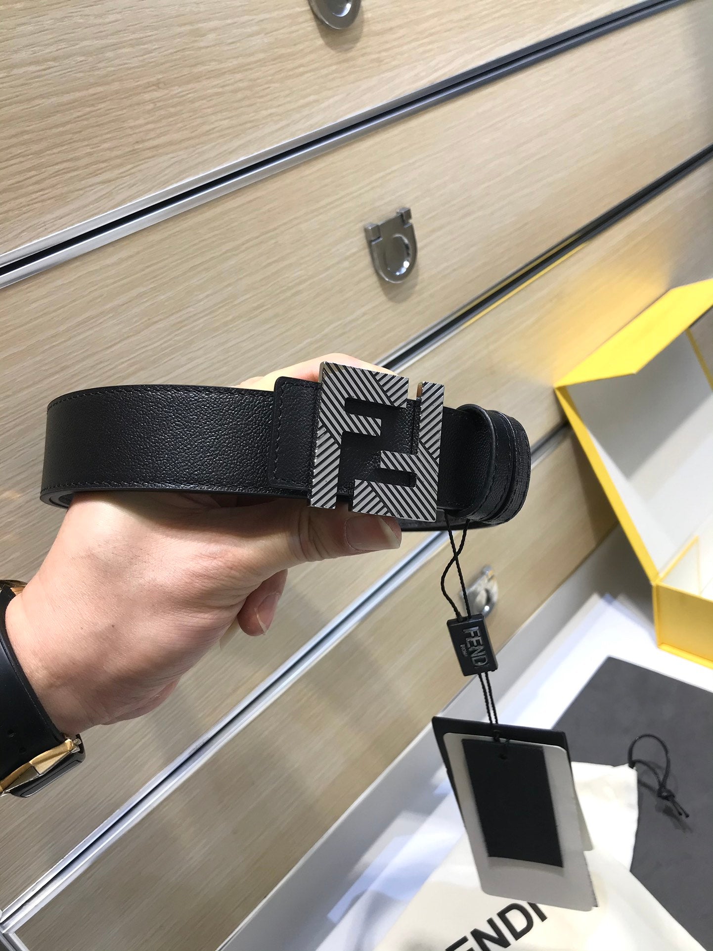 14F77PDE Stylish  High quality belt With full package