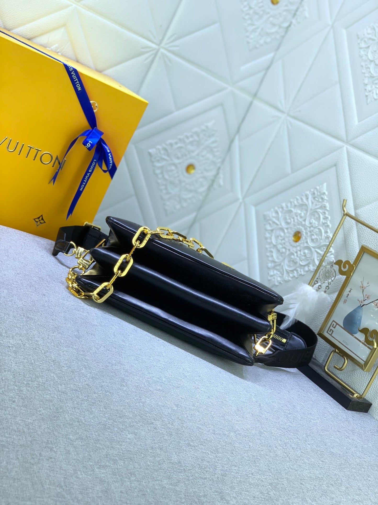 2XE40BDE Stylish leather bag 