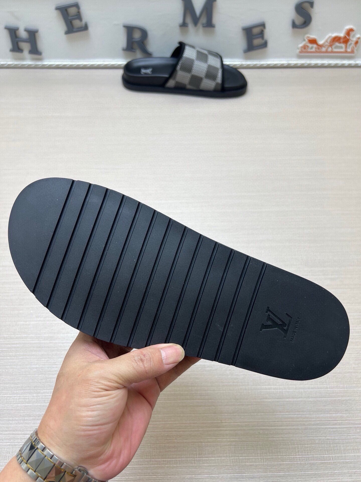 5LE208ZDE Stylish Slippers