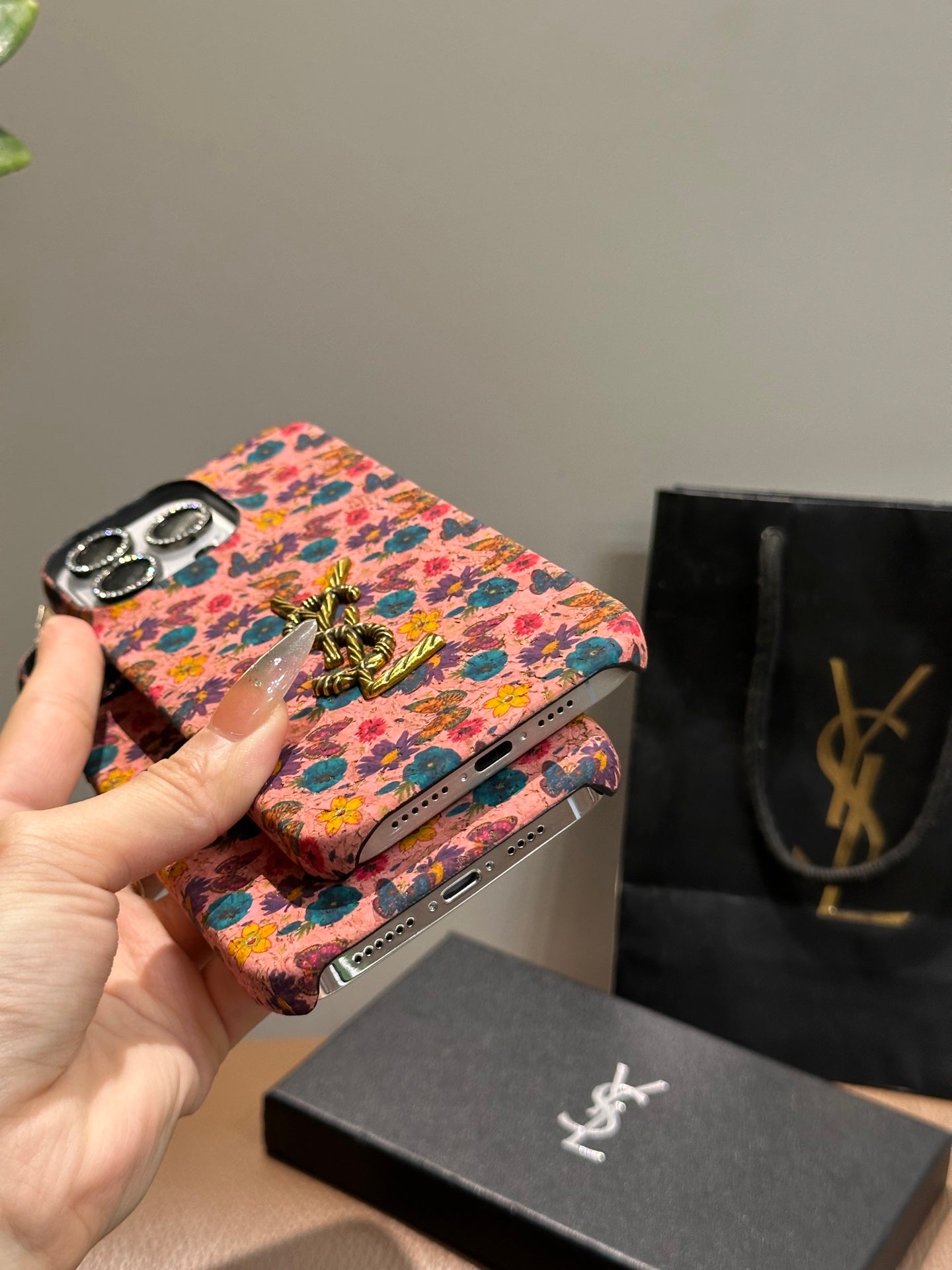 165RSL81ADE Stylish Phone Case