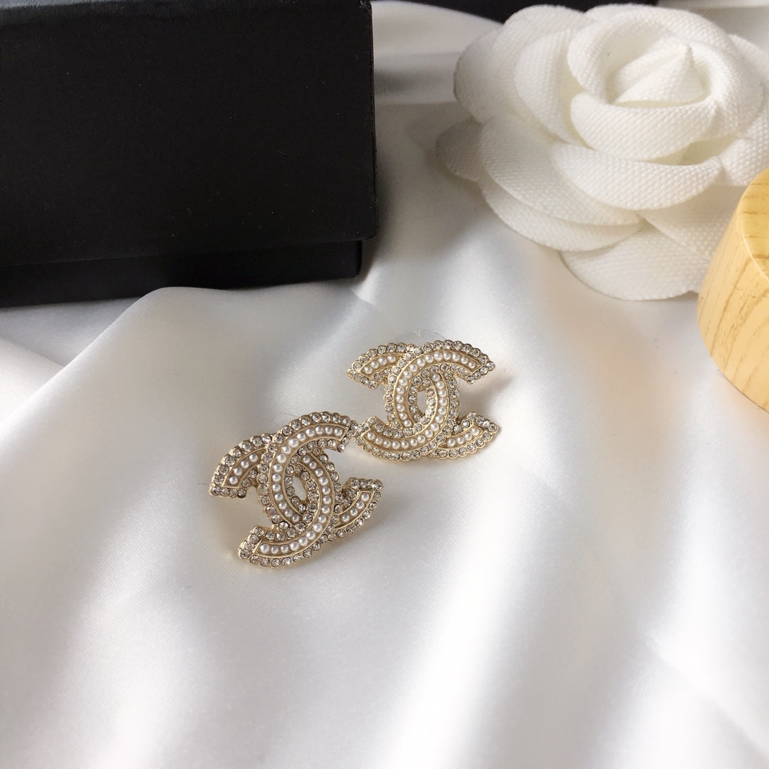 14C485EDE Stylish Earrings