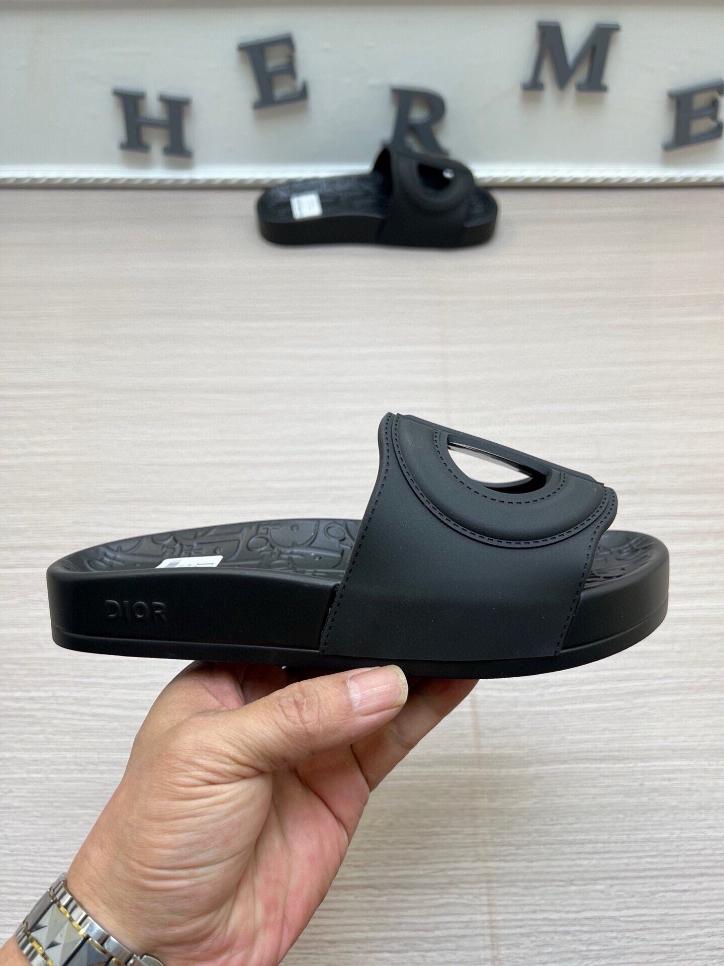 5LD213ZDE Stylish Slippers