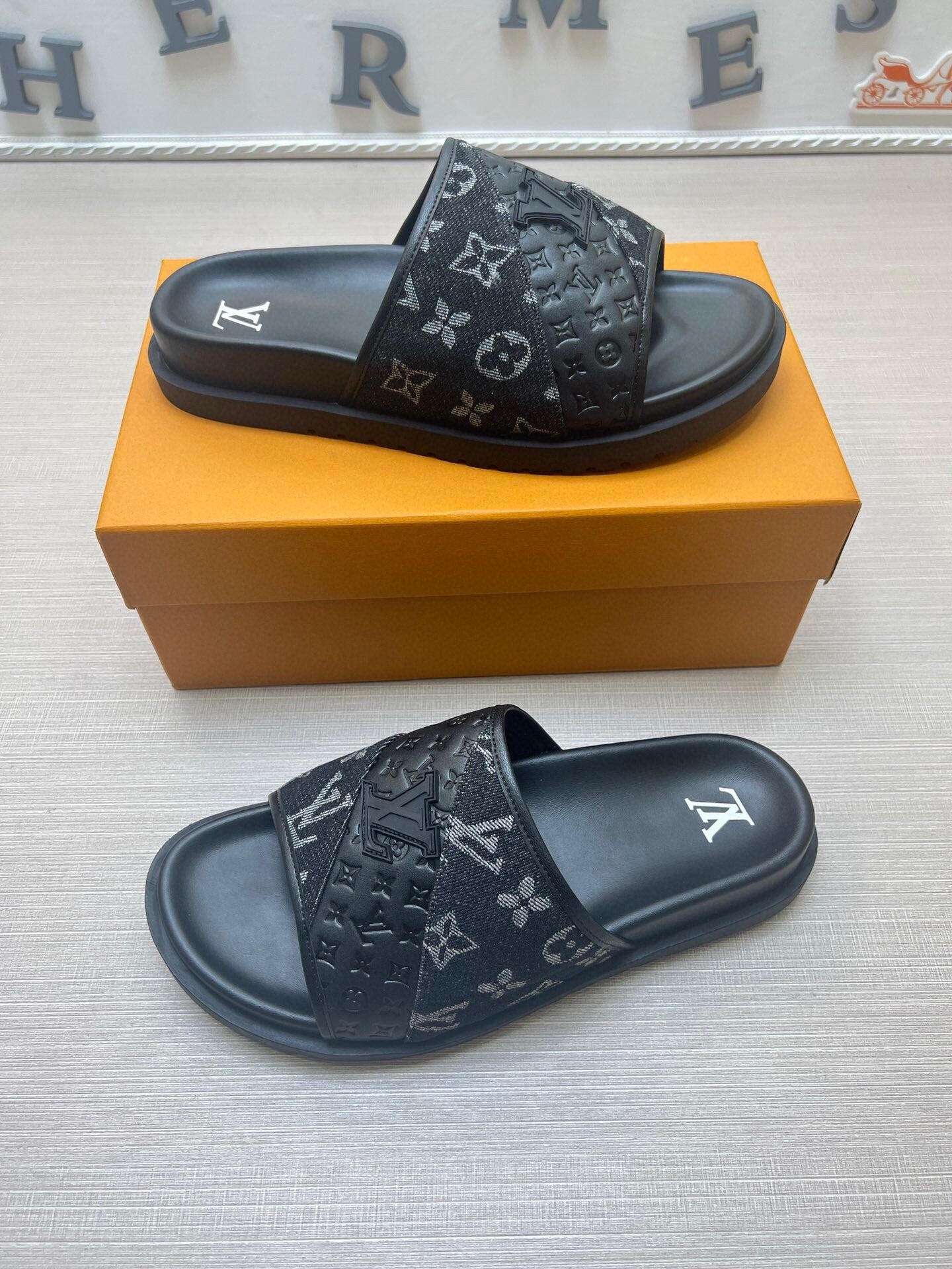 5WE249ZDE Stylish Slippers