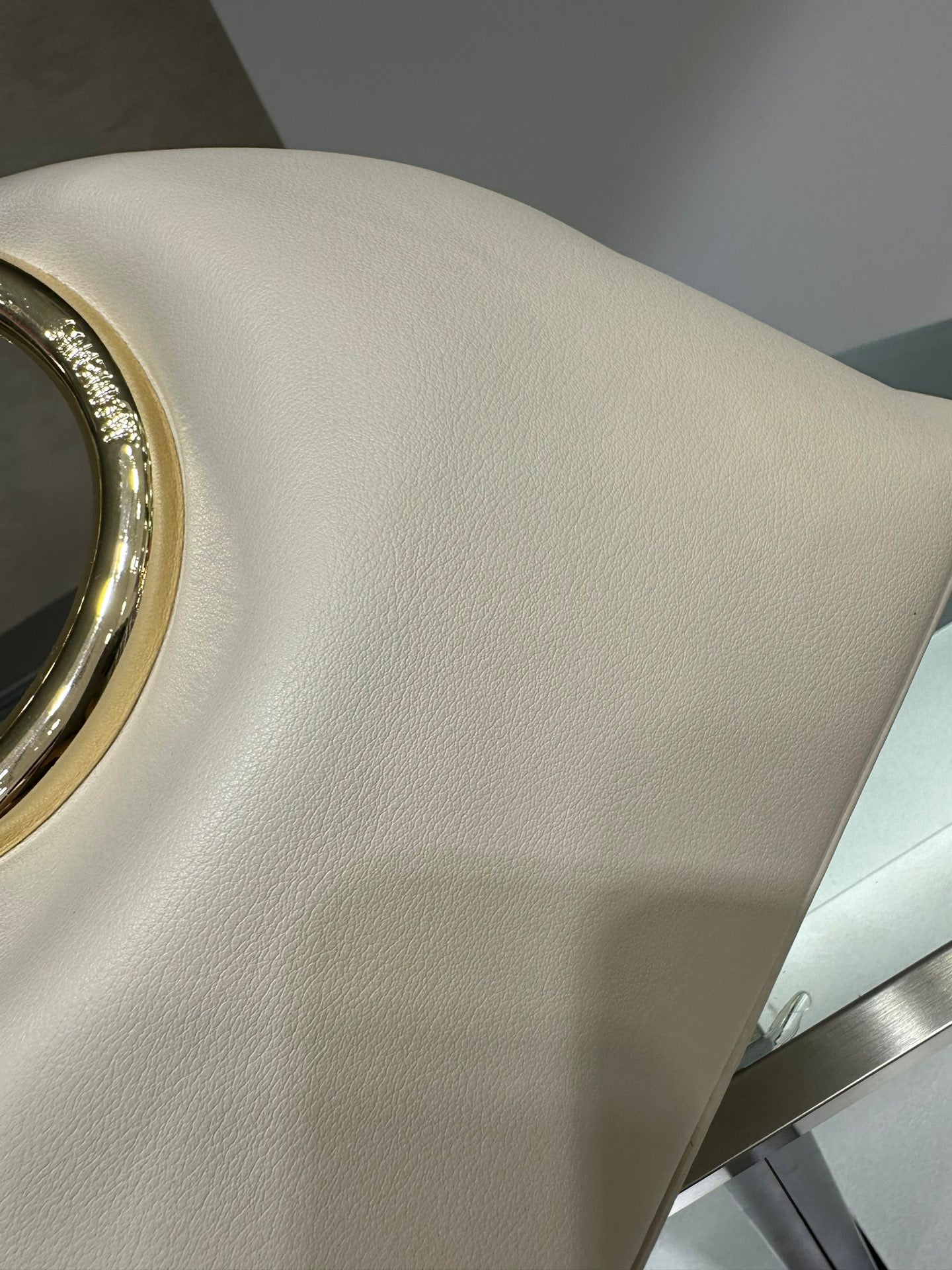 155NA12BDE Stylish leather bag