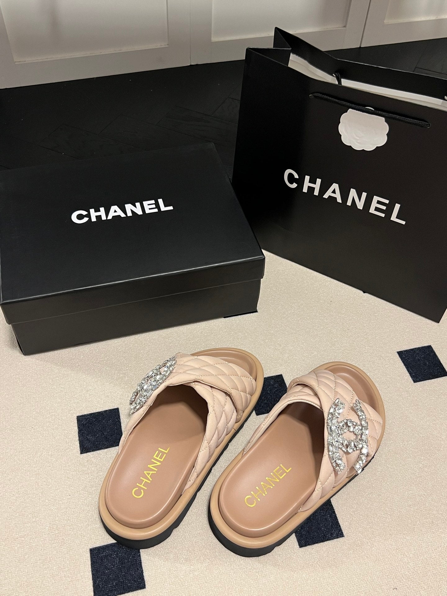 14C94ZDE Stylish Slippers