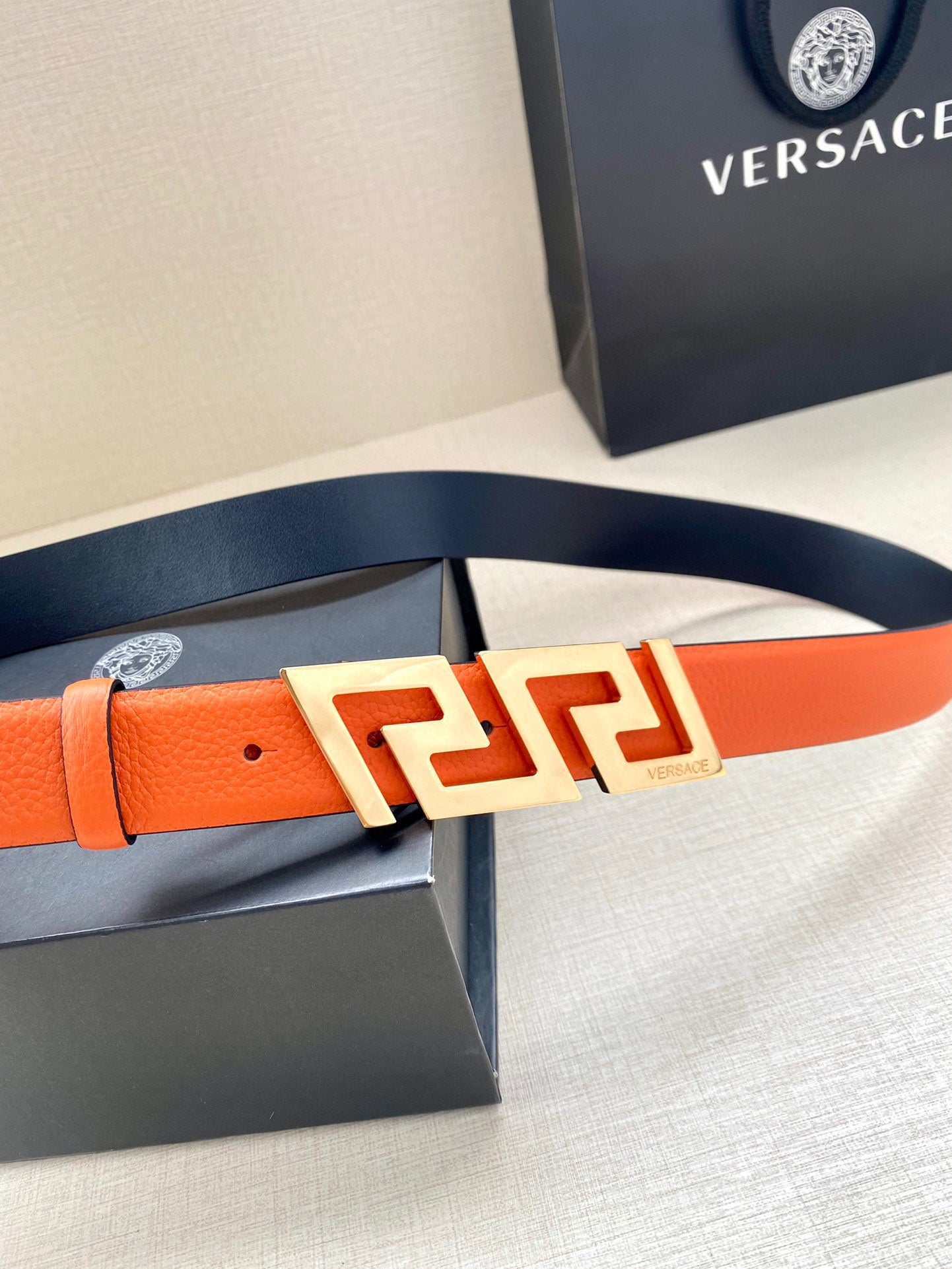 1WV166PDE Stylish  High quality belt With full package