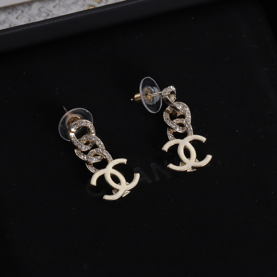 14C493EDE Stylish Earrings