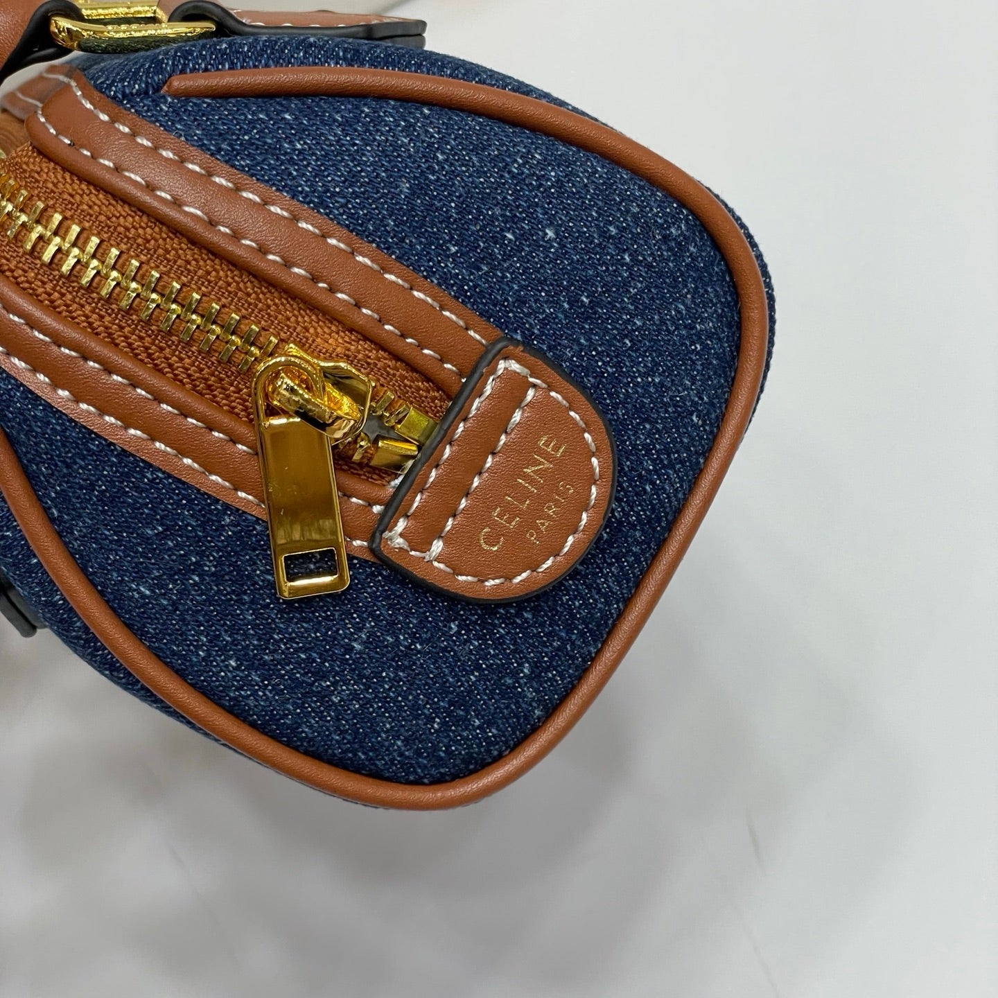 155NN27BDE Stylish leather bag