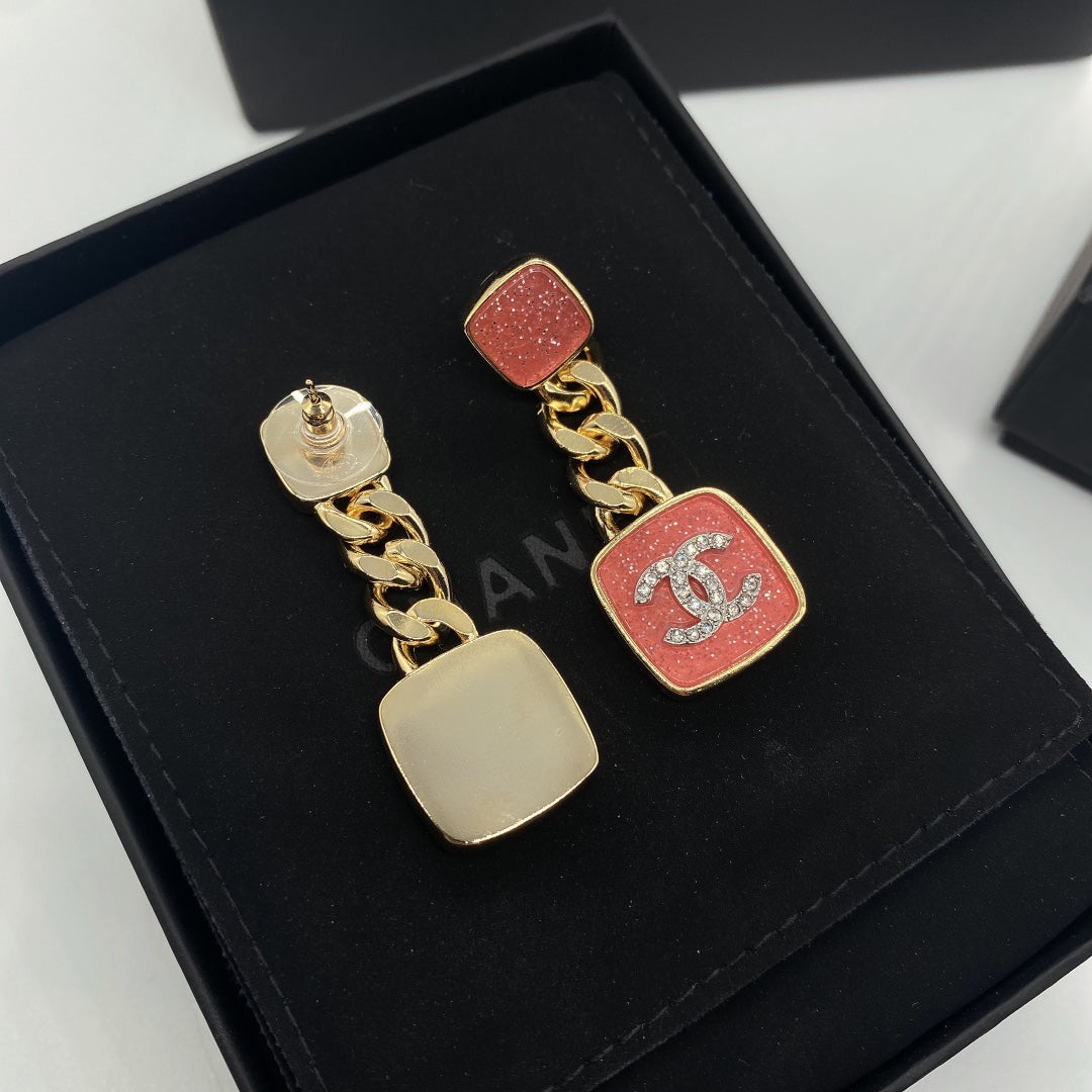1YC161EDE Stylish Earrings