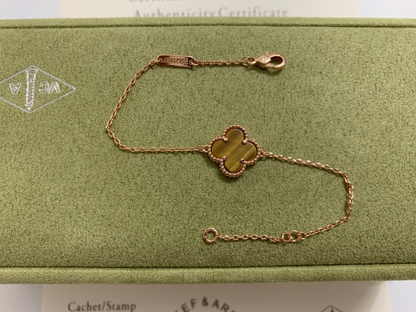 5XVA187KDE Stylish1 flower bracelet