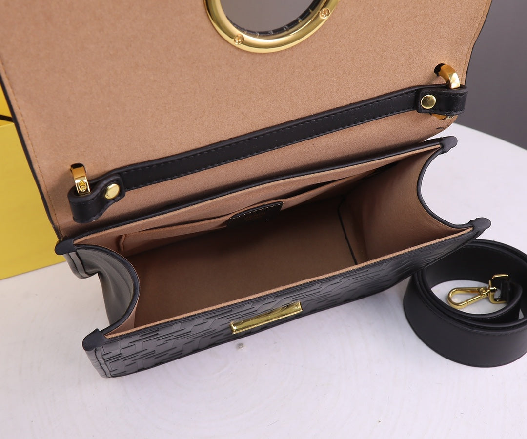 1XF91BDE Stylish leather bag 