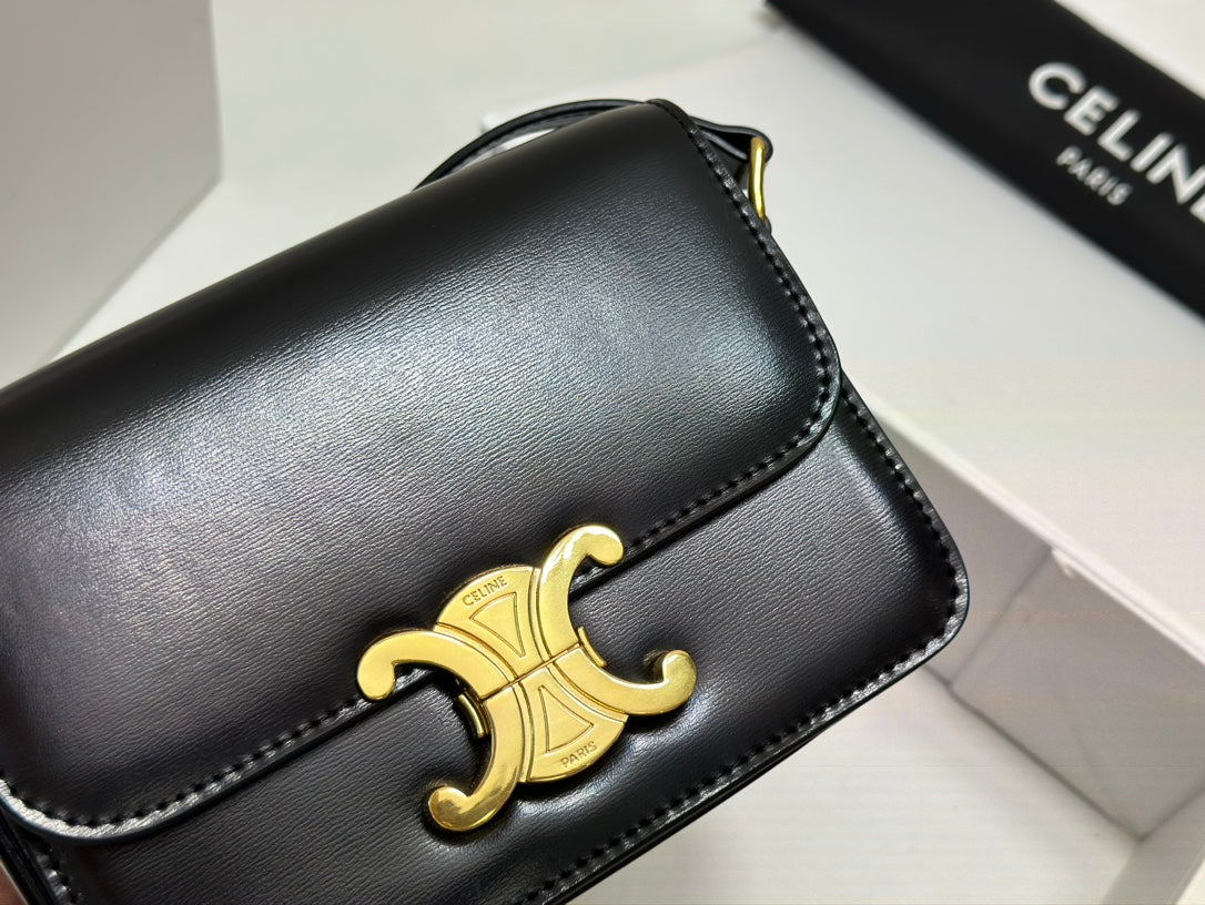 1WN61BDE Stylish leather bag