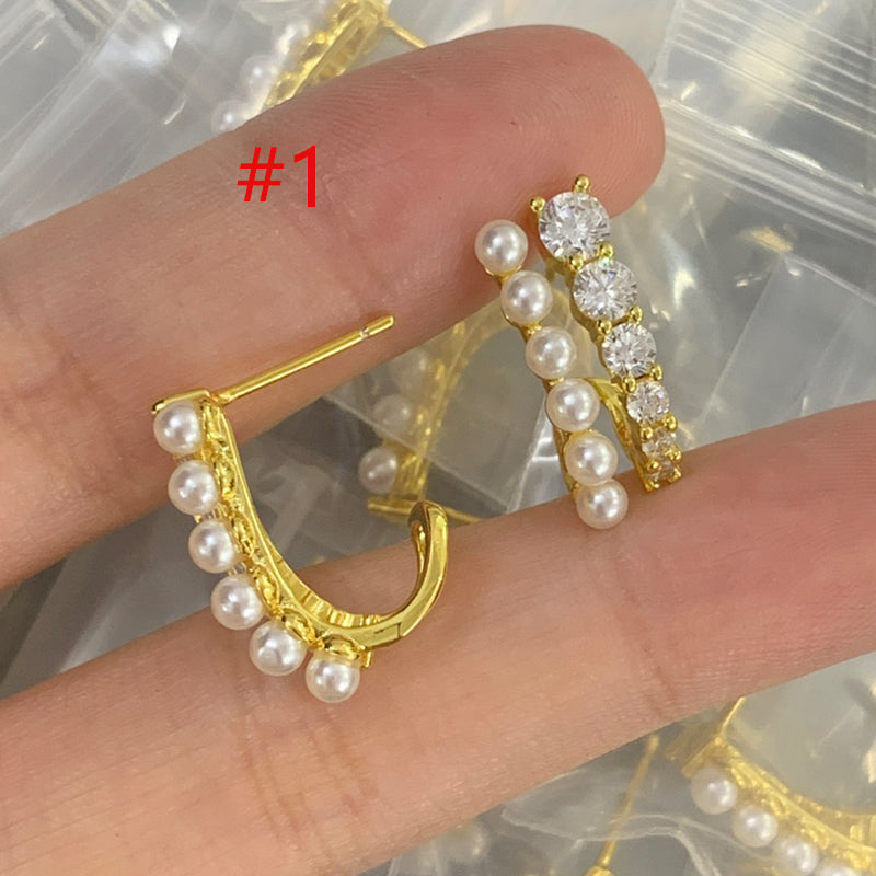 84A100EDE Stylish Earrings