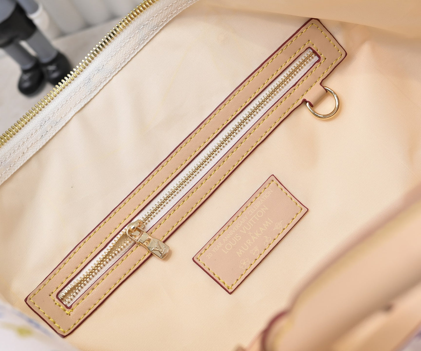 2WE8BDE Stylish Luggage bags