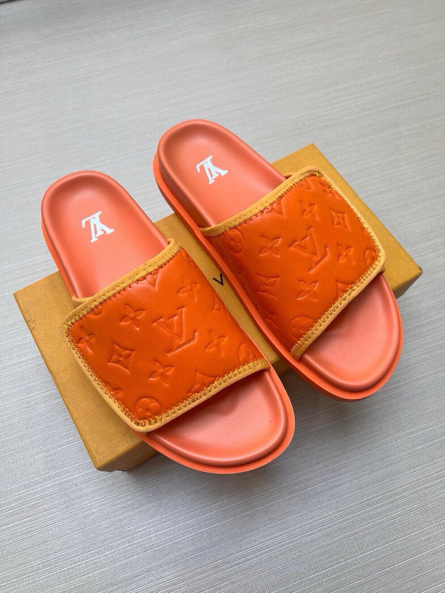 5LE210ZDE Stylish Slippers