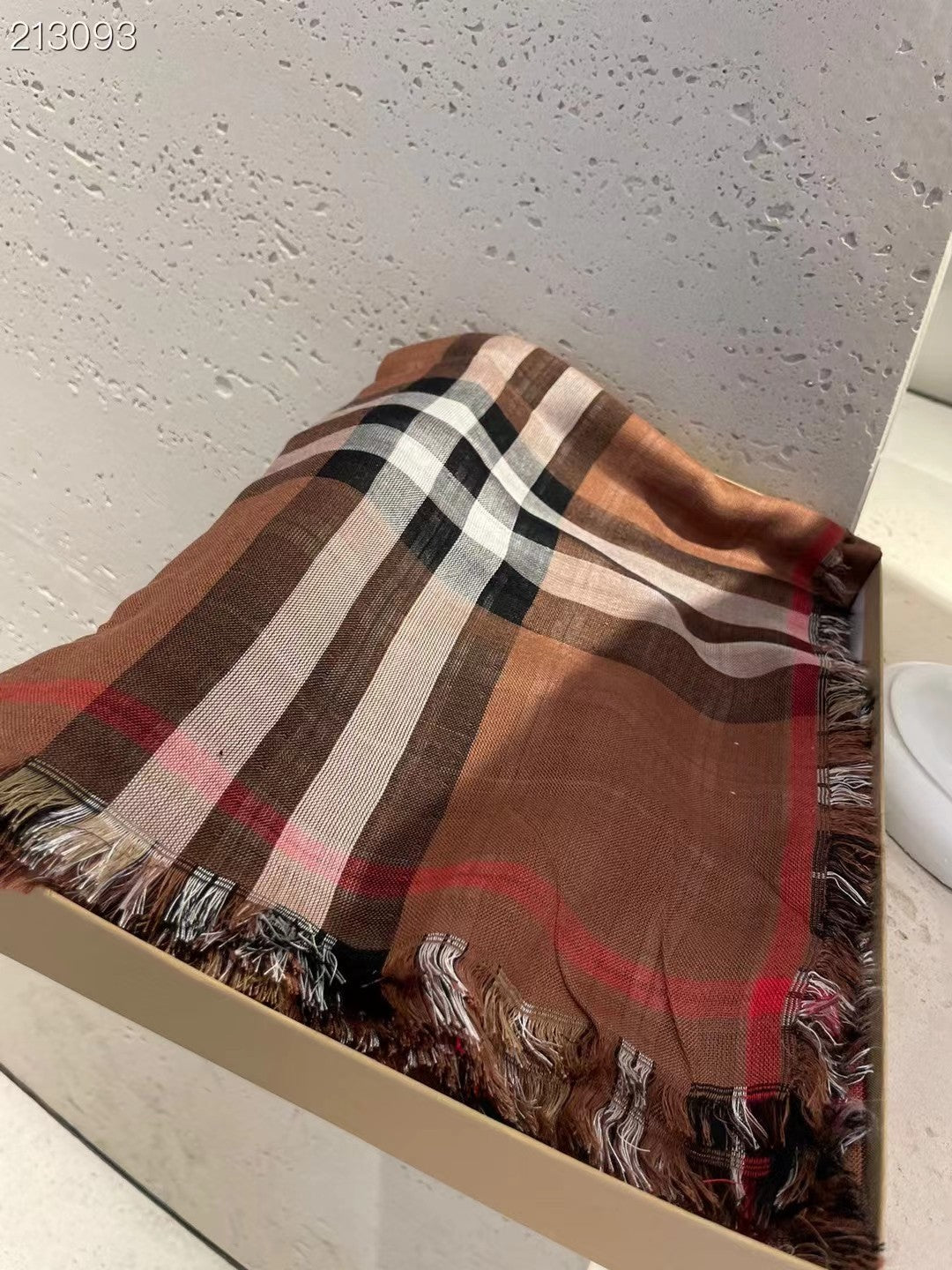 175RR9WDE Stylish Winter Scarves