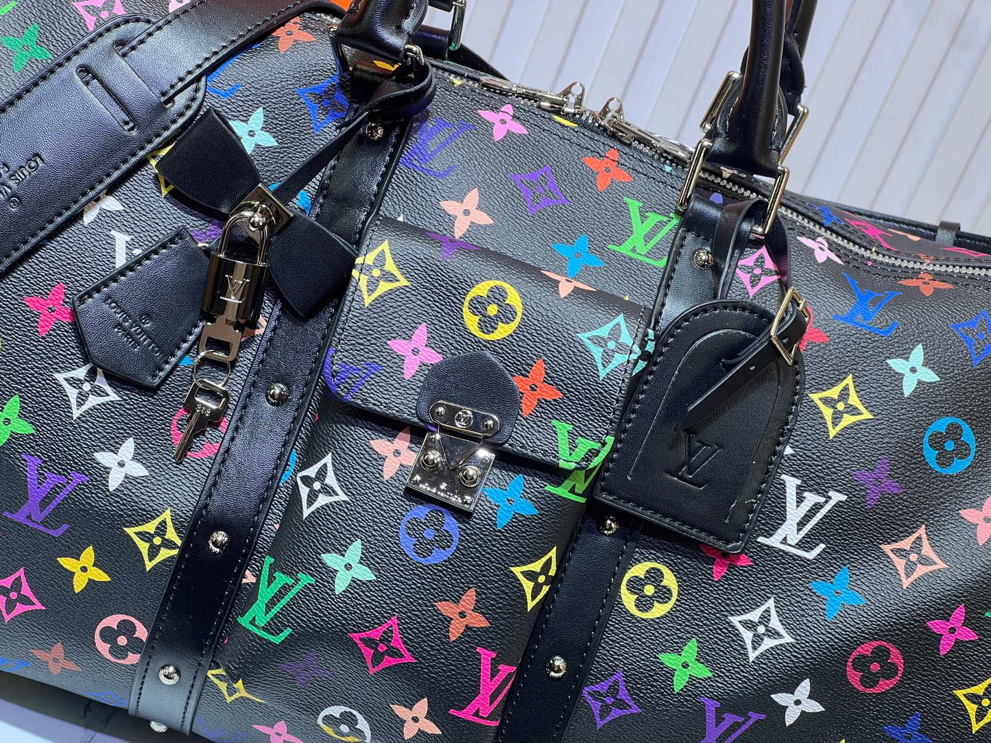 155XE14BDE Stylish Luggage bags )