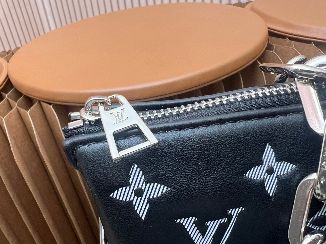 1XE181BDE Stylish leather bag 