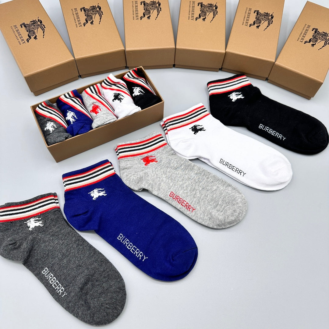 235QH39SDE Stylish socks(5 pairs )