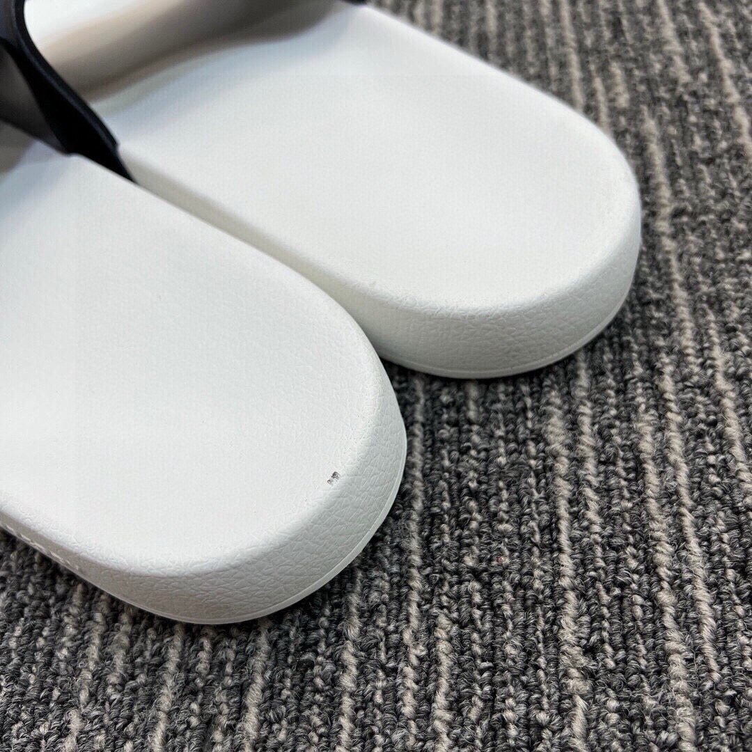 535ZR262ZDE Stylish Slippers