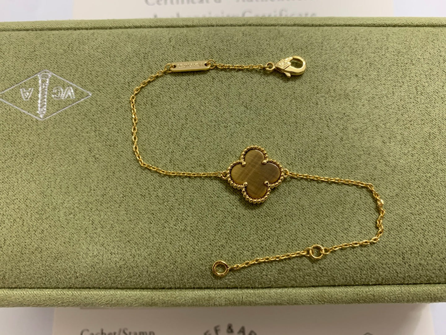 5XVA187KDE Stylish1 flower bracelet