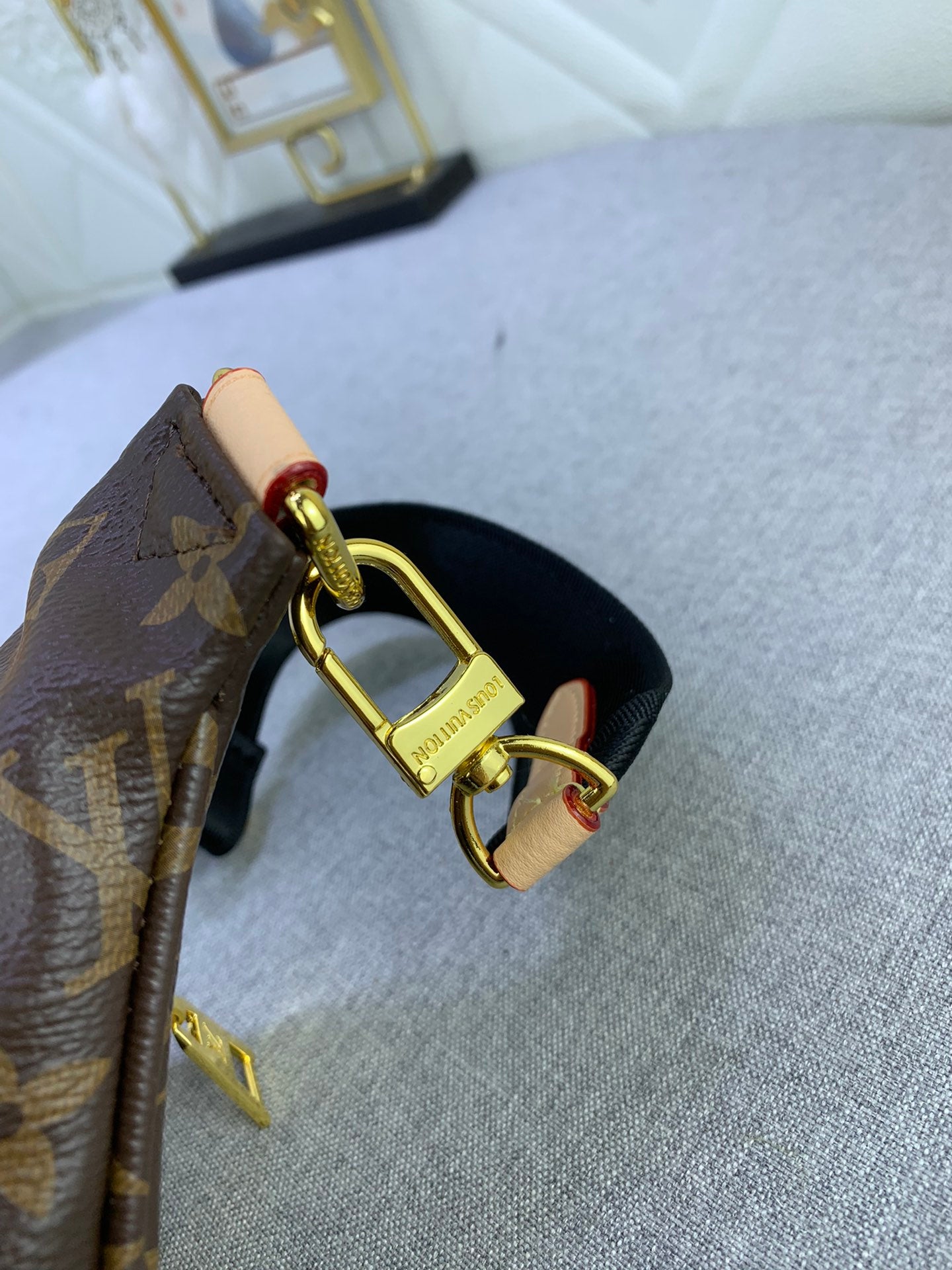 2XE86BDE Stylish leather bag 