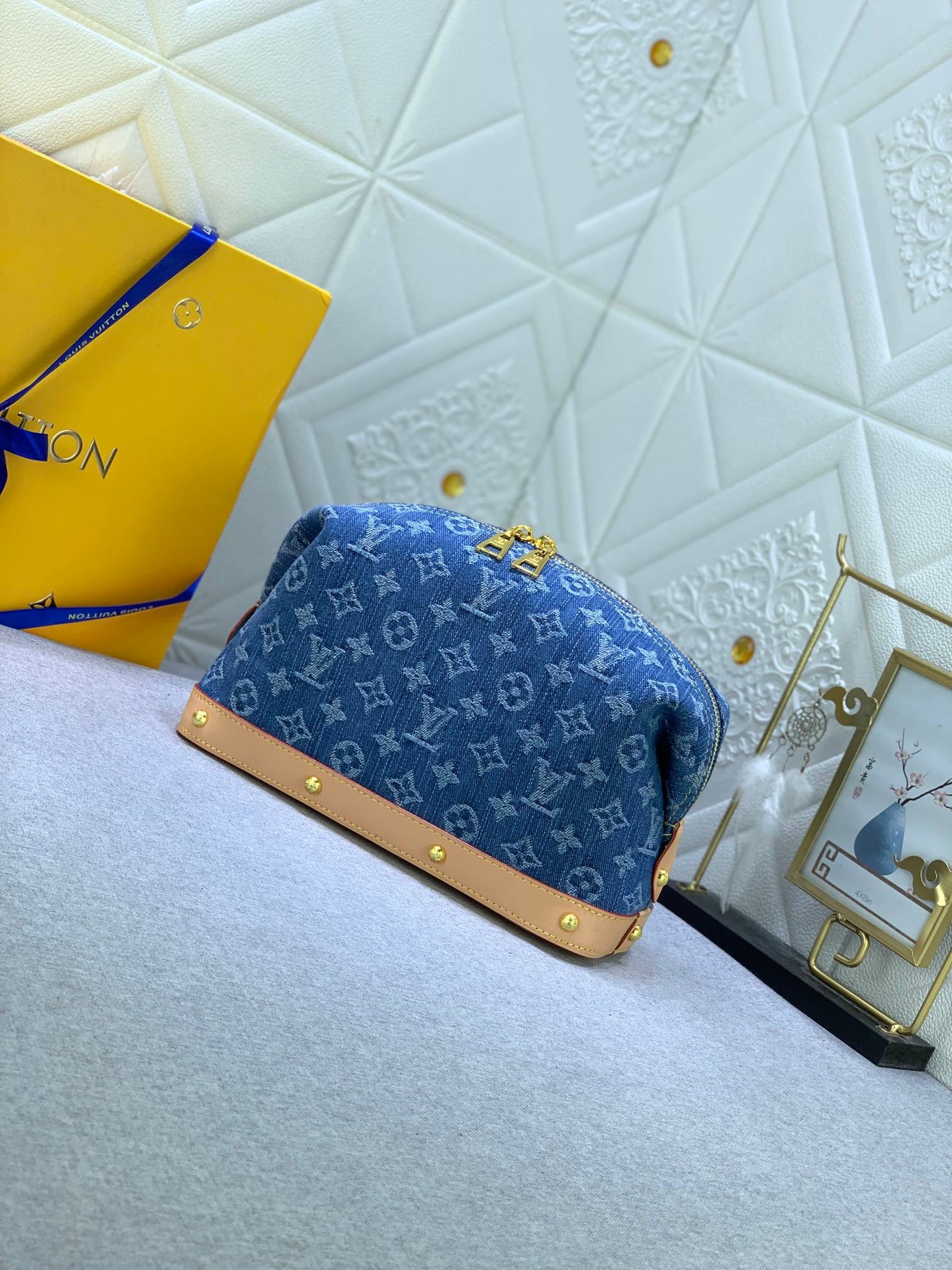 1XE61BDE Stylish leather bag